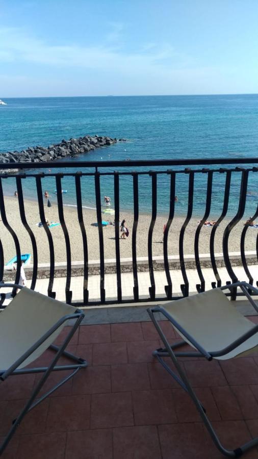 Beachfront Giardini-Naxos Exterior foto
