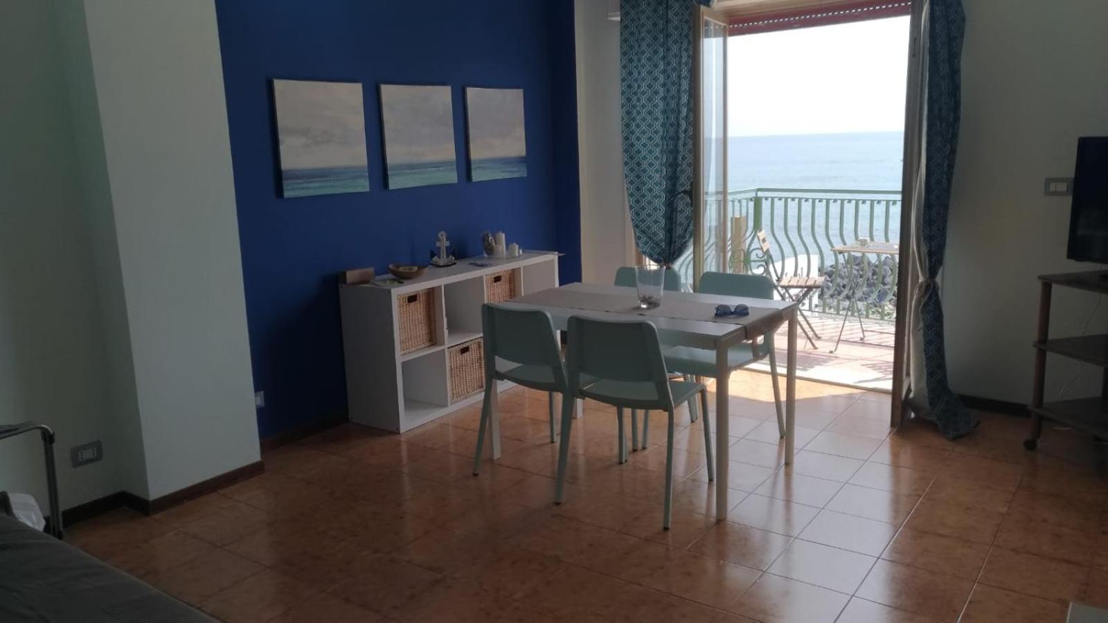Beachfront Giardini-Naxos Exterior foto