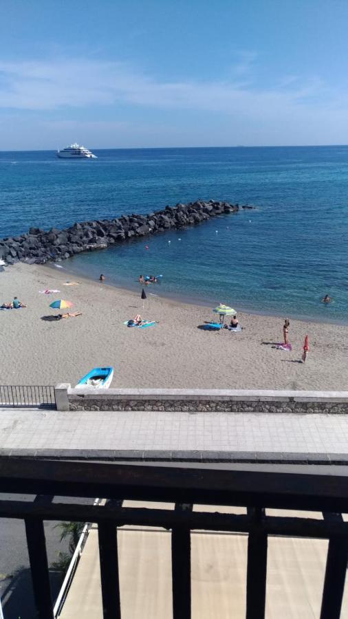 Beachfront Giardini-Naxos Exterior foto